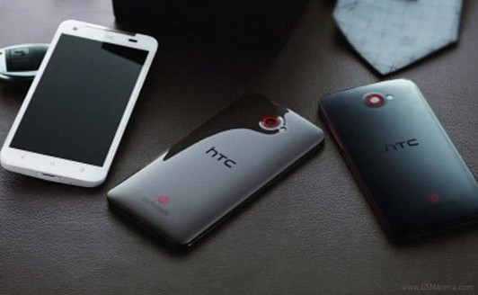 新HTC DLX全高清智能手机的照片